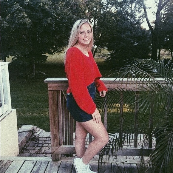 Meet your Posher, Nina - Picture 1 of 1